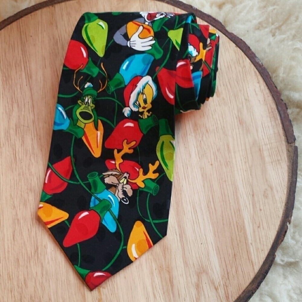 characters Christmas spirit‎ tie